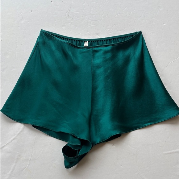90’s Vintage Victoria's Secret Silk Green Sleepwear Set Cami Shorts Medium Hot M - Picture 9 of 17